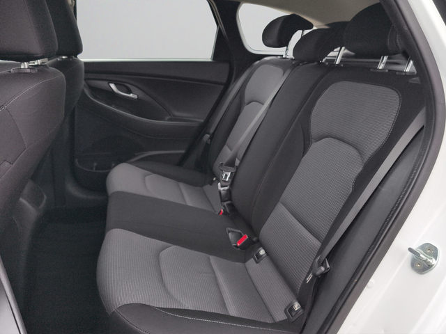 Hyundai i30 1.5DPi 110hp MT6 E6 - автомобили, коли, обяви за нови и употребявани 11