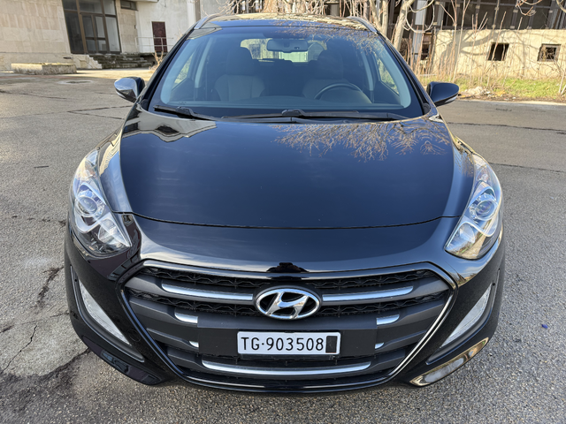Hyundai I30 1.6 CRDi AUTOMATIC - автомобили, коли, обяви за нови и употребявани 0