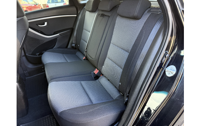 Hyundai I30 1.6 CRDi AUTOMATIC - автомобили, коли, обяви за нови и употребявани 11