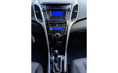 Hyundai I30 1.6 CRDi AUTOMATIC - автомобили, коли, обяви за нови и употребявани 15