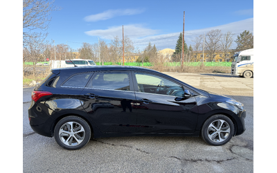 hyundai-i30-1-6-crdi-automatic - 2