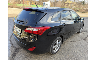 hyundai-i30-1-6-crdi-automatic - 3