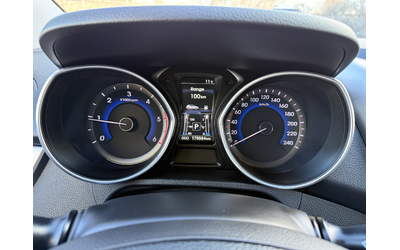 Hyundai I30 1.6 CRDi AUTOMATIC - автомобили, коли, обяви за нови и употребявани 8