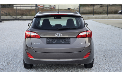 hyundai-i30-1-6-germany - 4