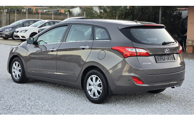 hyundai-i30-1-6-germany - 5