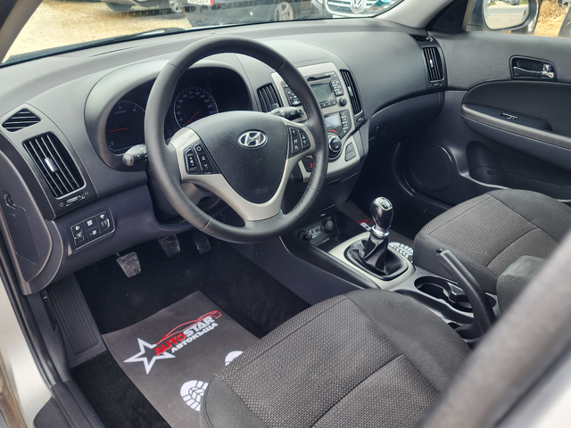 Hyundai I30 1.6CRDI - автомобили, коли, обяви за нови и употребявани 4