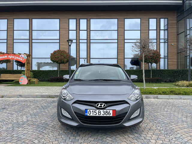 Hyundai I30 1.6CRDI 128к.с. Premium Full Full - автомобили, коли, обяви за нови и употребявани 10