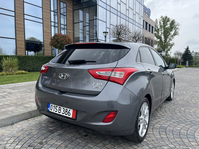 Hyundai I30 1.6CRDI 128к.с. Premium Full Full - автомобили, коли, обяви за нови и употребявани 11