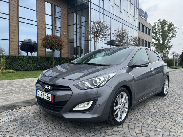 Hyundai I30 1.6CRDI 128к.с. Premium Full Full - автомобили, коли, обяви за нови и употребявани 9