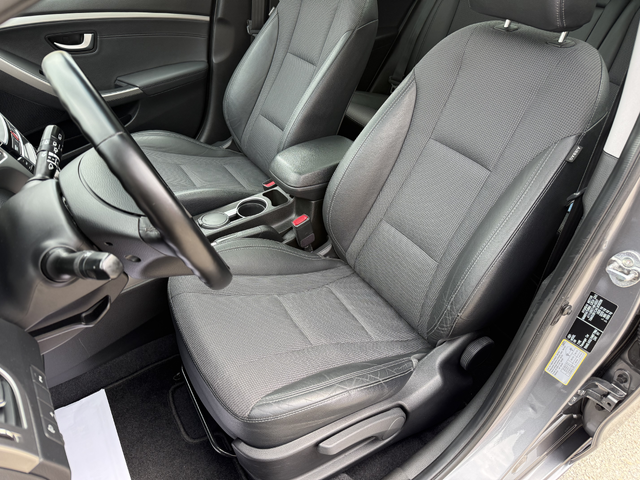 Hyundai I30 1.6i - автомобили, коли, обяви за нови и употребявани 8