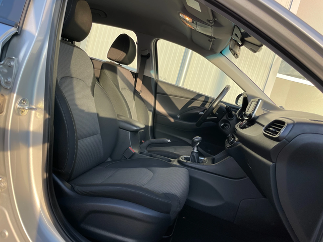 Hyundai I30 Върнат от Лизинг - автомобили, коли, обяви за нови и употребявани 11