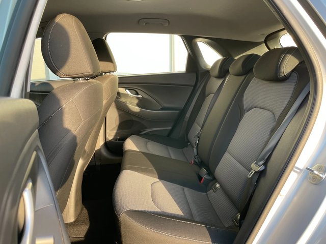 Hyundai I30 Върнат от Лизинг - автомобили, коли, обяви за нови и употребявани 12