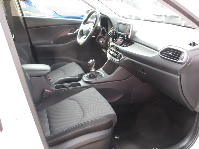 Hyundai I30 1, 6 CRDI euro 6b - автомобили, коли, обяви за нови и употребявани 13