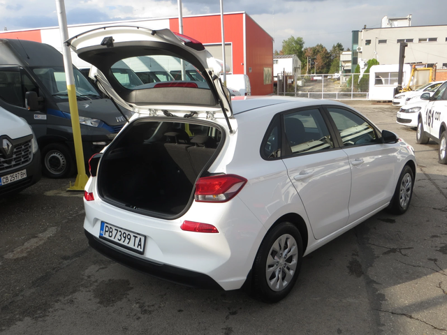 Hyundai I30 1, 6 CRDI euro 6b - автомобили, коли, обяви за нови и употребявани 16