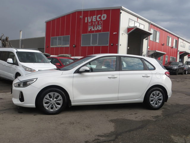 Hyundai I30 1, 6 CRDI euro 6b - автомобили, коли, обяви за нови и употребявани 1