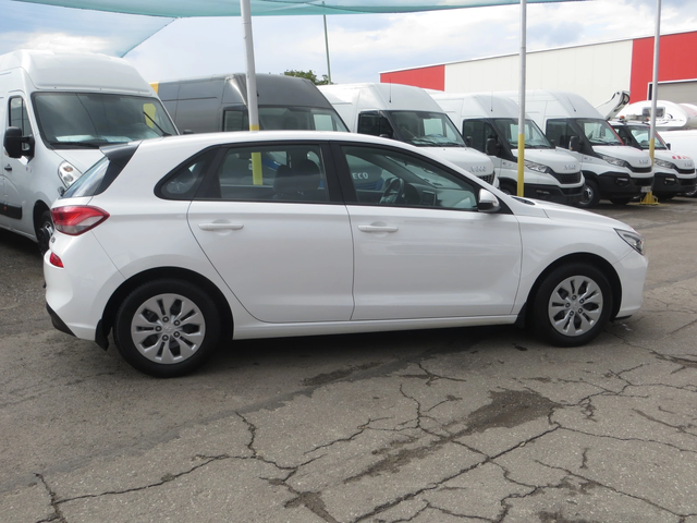 Hyundai I30 1, 6 CRDI euro 6b - автомобили, коли, обяви за нови и употребявани 4