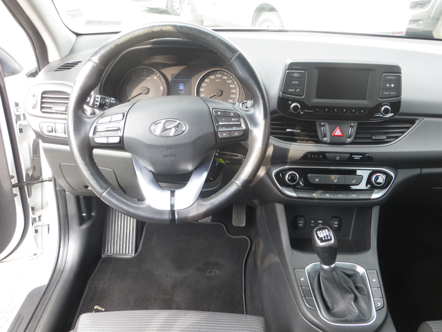 Hyundai I30 1, 6 CRDI euro 6b - автомобили, коли, обяви за нови и употребявани 7