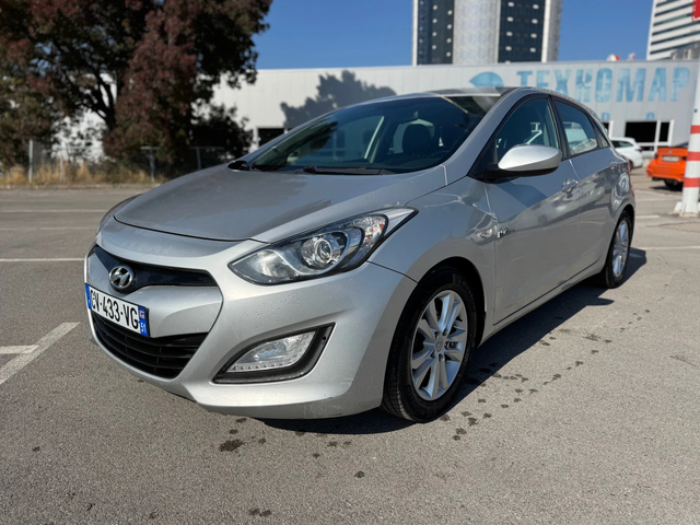 Hyundai I30 1.6CRDI-6ск - автомобили, коли, обяви за нови и употребявани 0