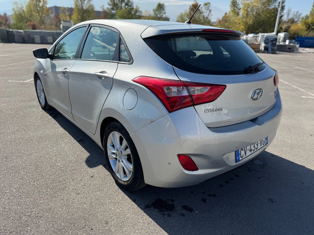 Hyundai I30 1.6CRDI-6ск - автомобили, коли, обяви за нови и употребявани 15