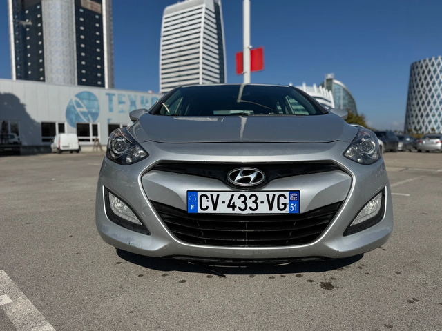 Hyundai I30 1.6CRDI-6ск - автомобили, коли, обяви за нови и употребявани 2