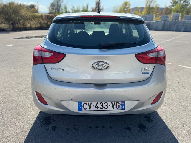 Hyundai I30 1.6CRDI-6ск - автомобили, коли, обяви за нови и употребявани 6