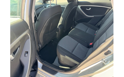 Hyundai I30 1.6CRDI-6ск - автомобили, коли, обяви за нови и употребявани 8