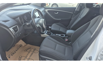 Hyundai I30 1.6 диз 110к.с. - автомобили, коли, обяви за нови и употребявани 11