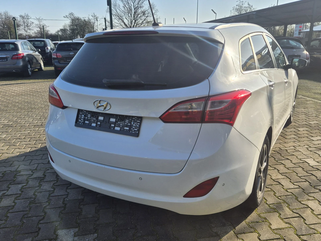 Hyundai I30 1.6 диз 110к.с. - автомобили, коли, обяви за нови и употребявани 7