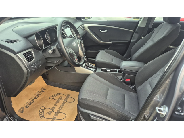 Hyundai I30 1.6диз 110к.с. Автомат - автомобили, коли, обяви за нови и употребявани 11