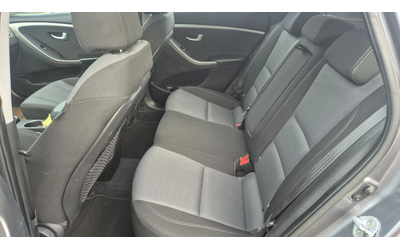 Hyundai I30 1.6диз 110к.с. Автомат - автомобили, коли, обяви за нови и употребявани 12