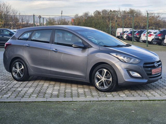 Hyundai I30 1.6диз 110к.с. Автомат - автомобили, коли, обяви за нови и употребявани 5