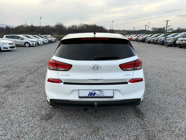 Hyundai I30 1.6 , Euro 6, Нов Внос - автомобили, коли, обяви за нови и употребявани 5