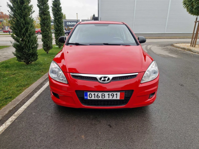 Hyundai I30 1.6 / 90 к.с - автомобили, коли, обяви за нови и употребявани 2