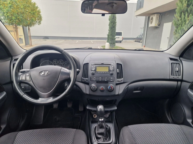 Hyundai I30 1.6 дизел - автомобили, коли, обяви за нови и употребявани 12