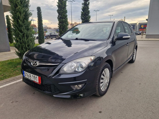 Hyundai I30 1.6 дизел - автомобили, коли, обяви за нови и употребявани 1