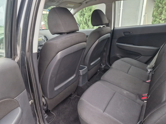 Hyundai I30 1.6 дизел - автомобили, коли, обяви за нови и употребявани 8