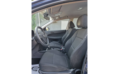 Hyundai I30 1.6 90 к.с. - автомобили, коли, обяви за нови и употребявани 8