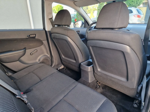 Hyundai I30 1.6 - автомобили, коли, обяви за нови и употребявани 10