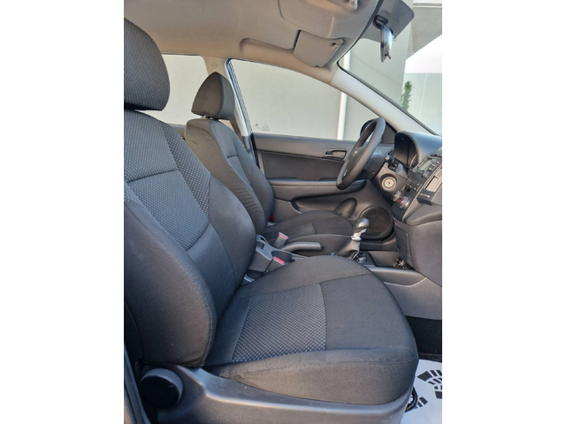 Hyundai I30 1.6 - автомобили, коли, обяви за нови и употребявани 13