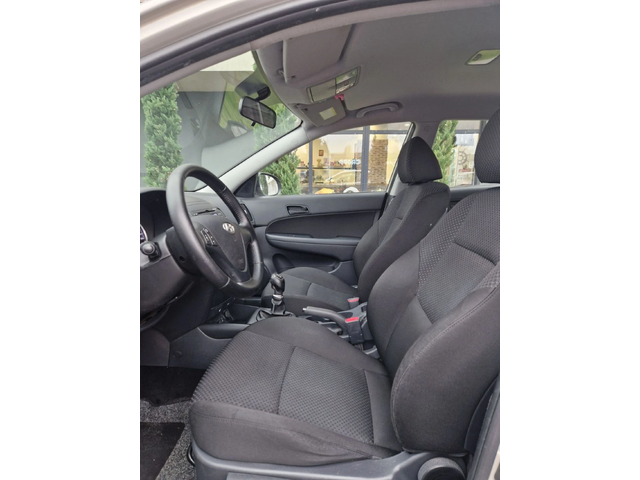 Hyundai I30 1.6 / 90 к.с - автомобили, коли, обяви за нови и употребявани 15