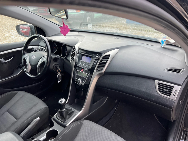Hyundai I30 1.6 CRDI - автомобили, коли, обяви за нови и употребявани 12
