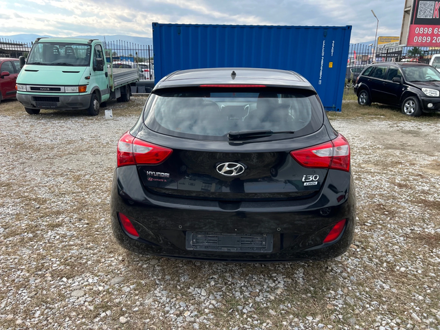 Hyundai I30 1.6 CRDI - автомобили, коли, обяви за нови и употребявани 5