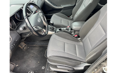 Hyundai I30 1.6 CRDI - автомобили, коли, обяви за нови и употребявани 8