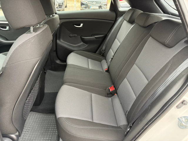 Hyundai I30 1.4i 99HP * * СЕРВИЗНА ИСТОРИЯ* * - автомобили, коли, обяви за нови и употребявани 7