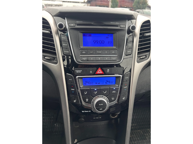 Hyundai I30 1.6CRDI EURO 5 - автомобили, коли, обяви за нови и употребявани 11