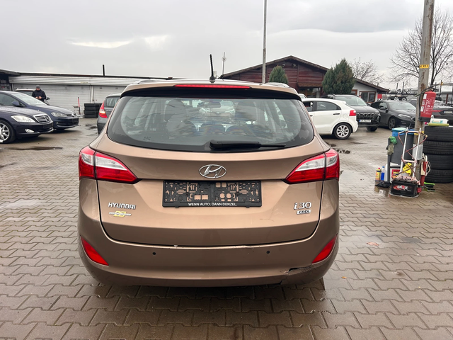 Hyundai I30 1.6CRDI EURO 5 - автомобили, коли, обяви за нови и употребявани 6