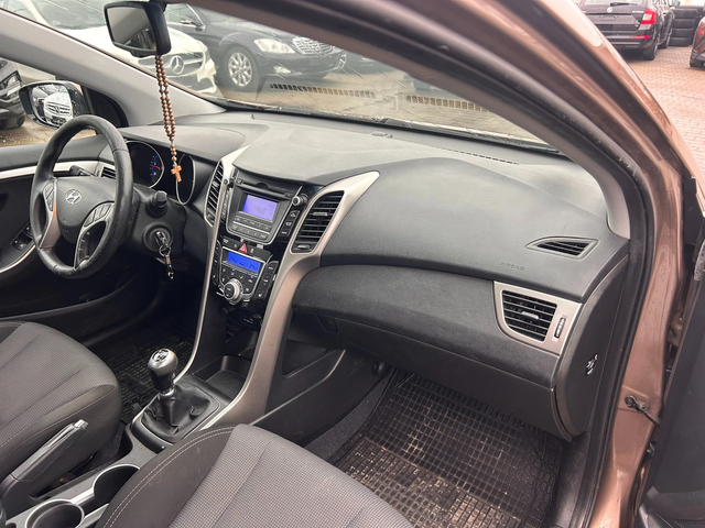 Hyundai I30 1.6CRDI EURO 5 - автомобили, коли, обяви за нови и употребявани 9