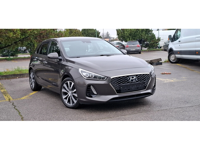 Hyundai I30 1.6 Euro 6 Moon rock Distronic Лимитирана!! - автомобили, коли, обяви за нови и употребявани 0