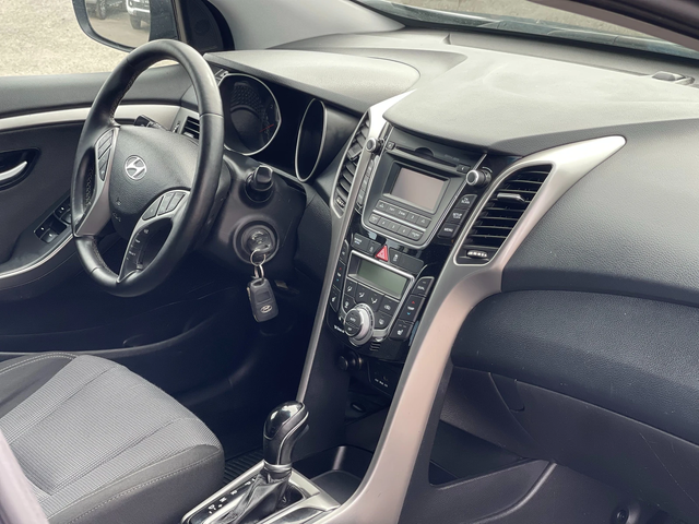 Hyundai I30 1.6i Automat - автомобили, коли, обяви за нови и употребявани 11