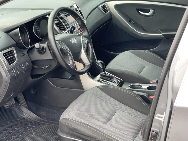 Hyundai I30 1.6i Automat - автомобили, коли, обяви за нови и употребявани 12